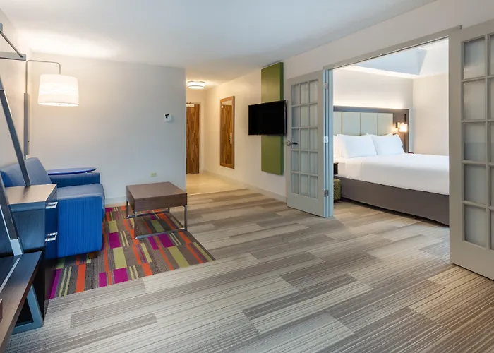 One-Bedroom King Suite